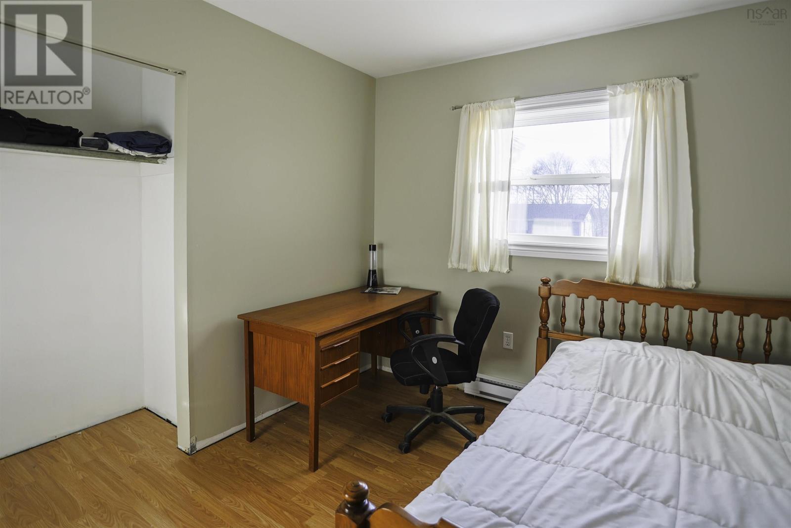 33 Micmac Drive - 15