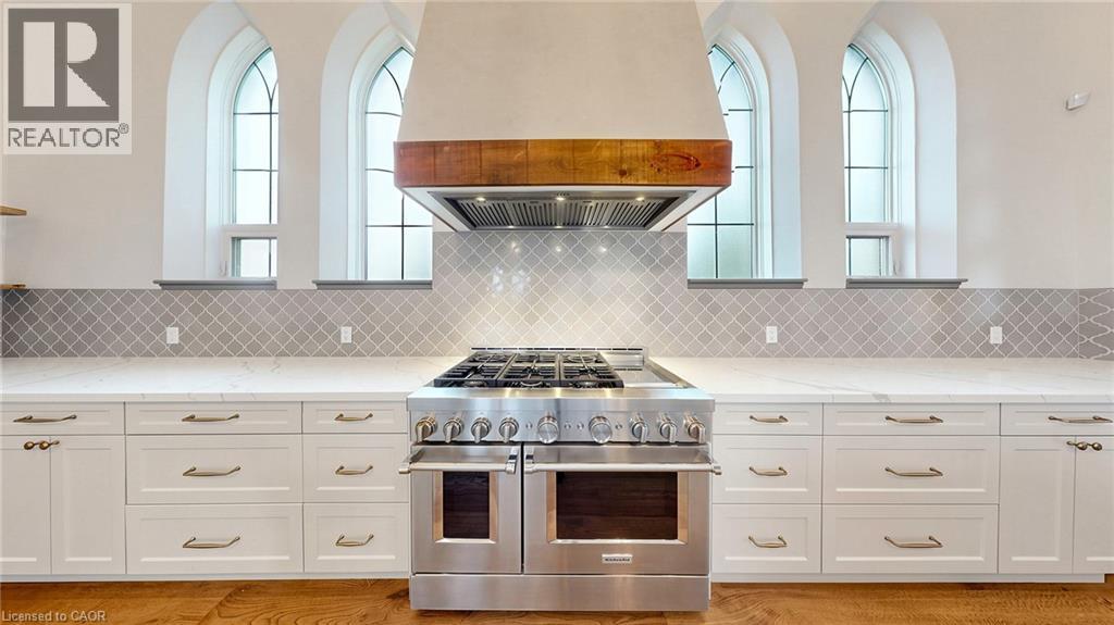 5-bedroom home for sale at 41 TALBOT Road, Delhi ON · photo 9 of 39