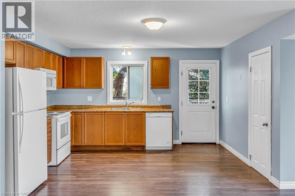 180 UNION Street W - 14
