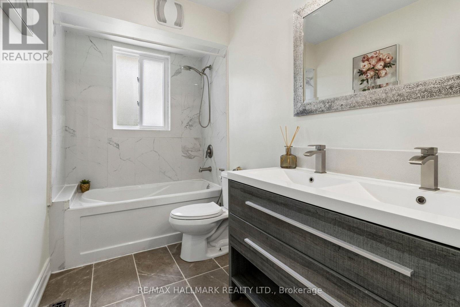 41 AURORA HEIGHTS DRIVE - 26