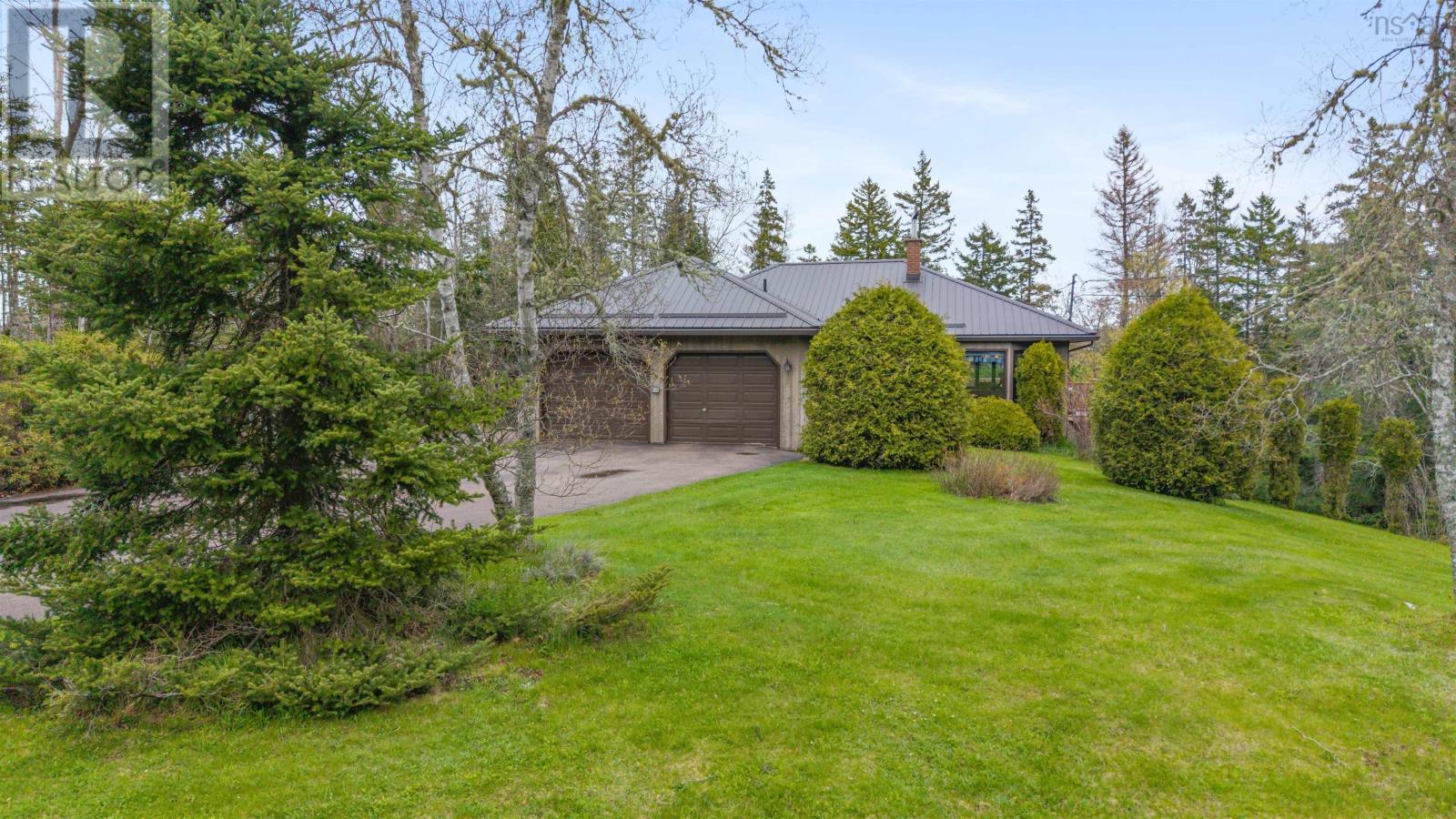 Property photo of 589 Greenfield Road