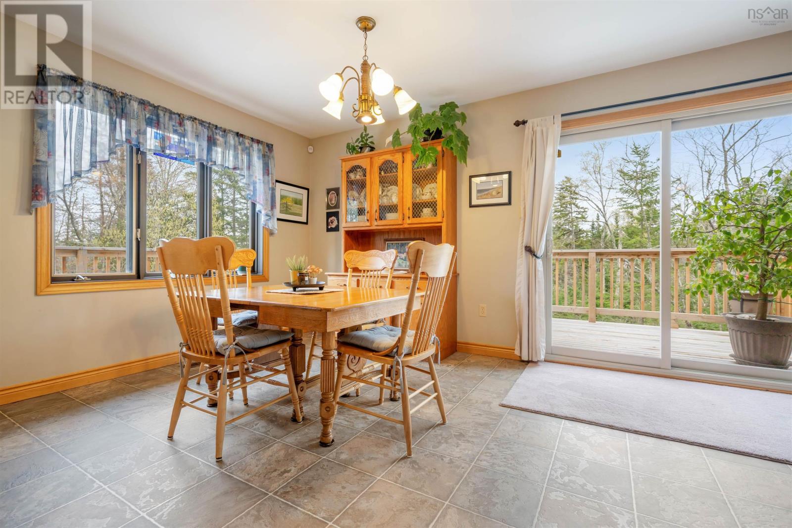 589 Greenfield Road - 11