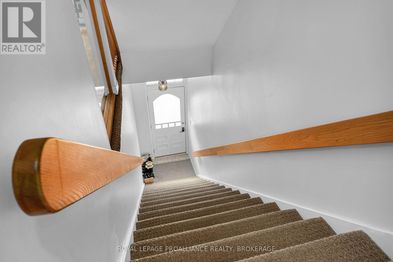 #2 41 WILLIAM STREET - 6