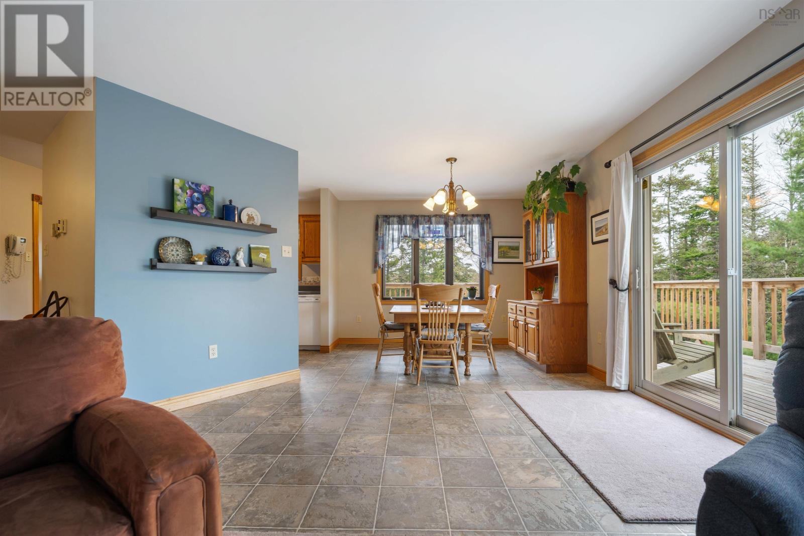 589 Greenfield Road - 10