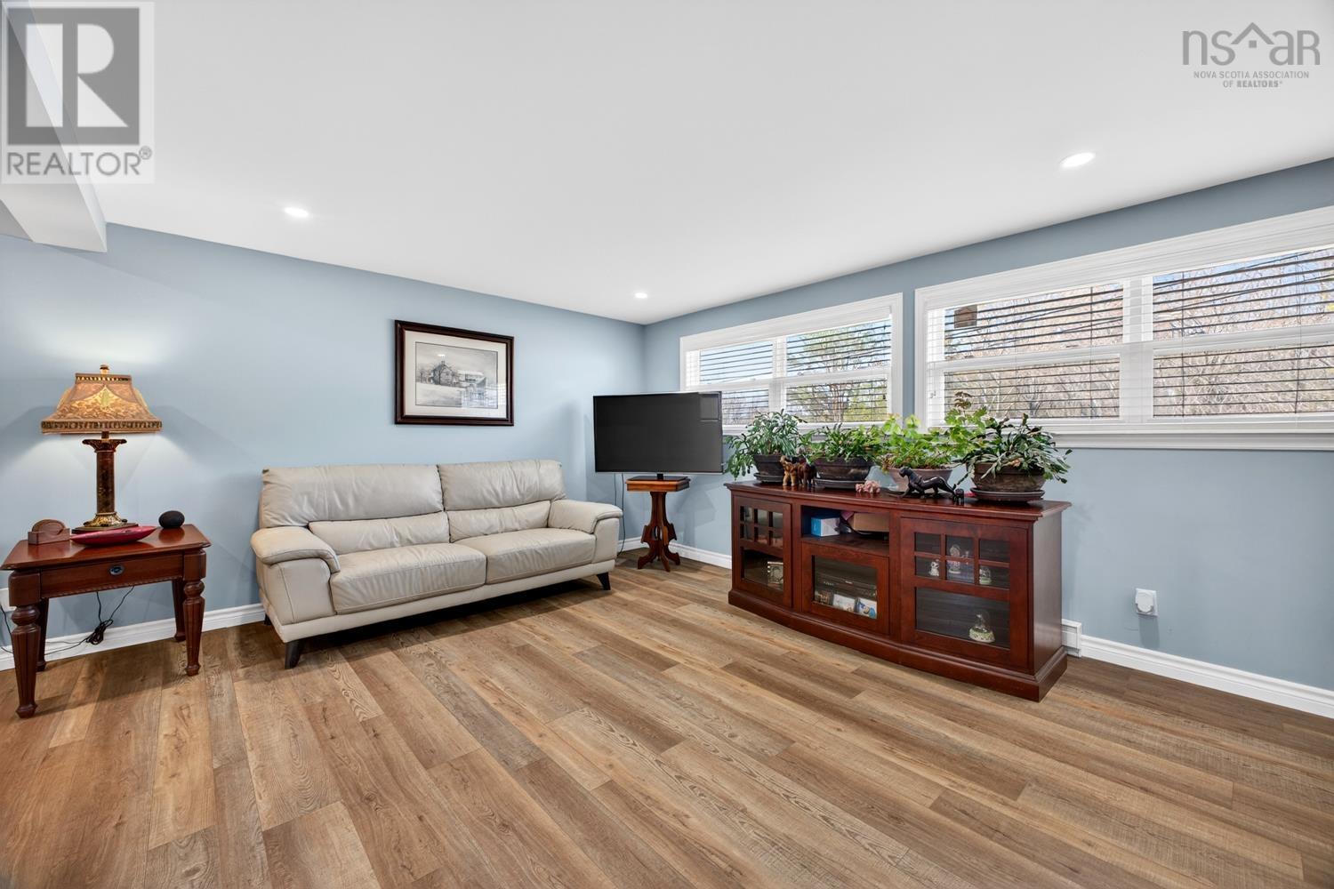Property 28 of 35 of 31 FOURTH Street