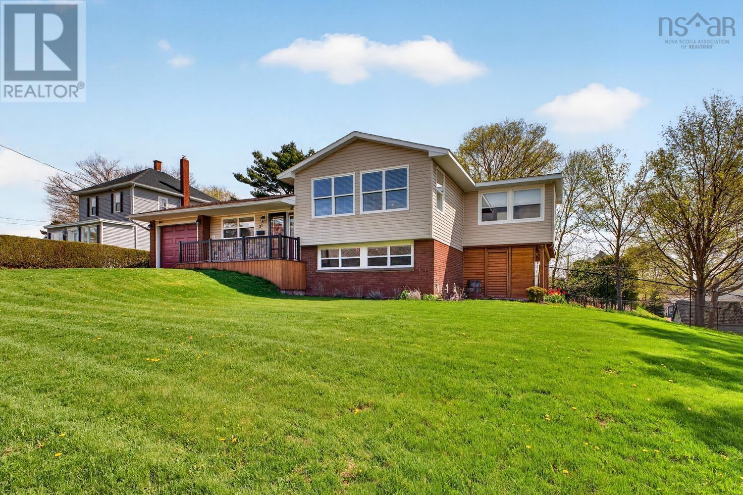 Property 15 of 35 of 31 FOURTH Street