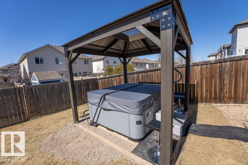 1734 63A ST SW - 43