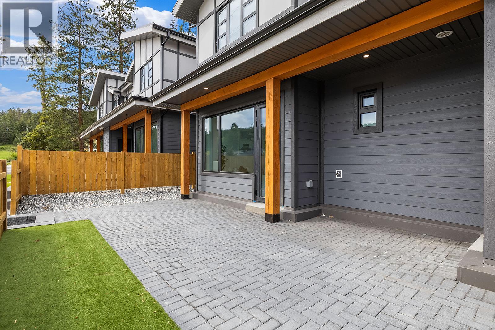 6 3210 Salmon Road, West Kelowna