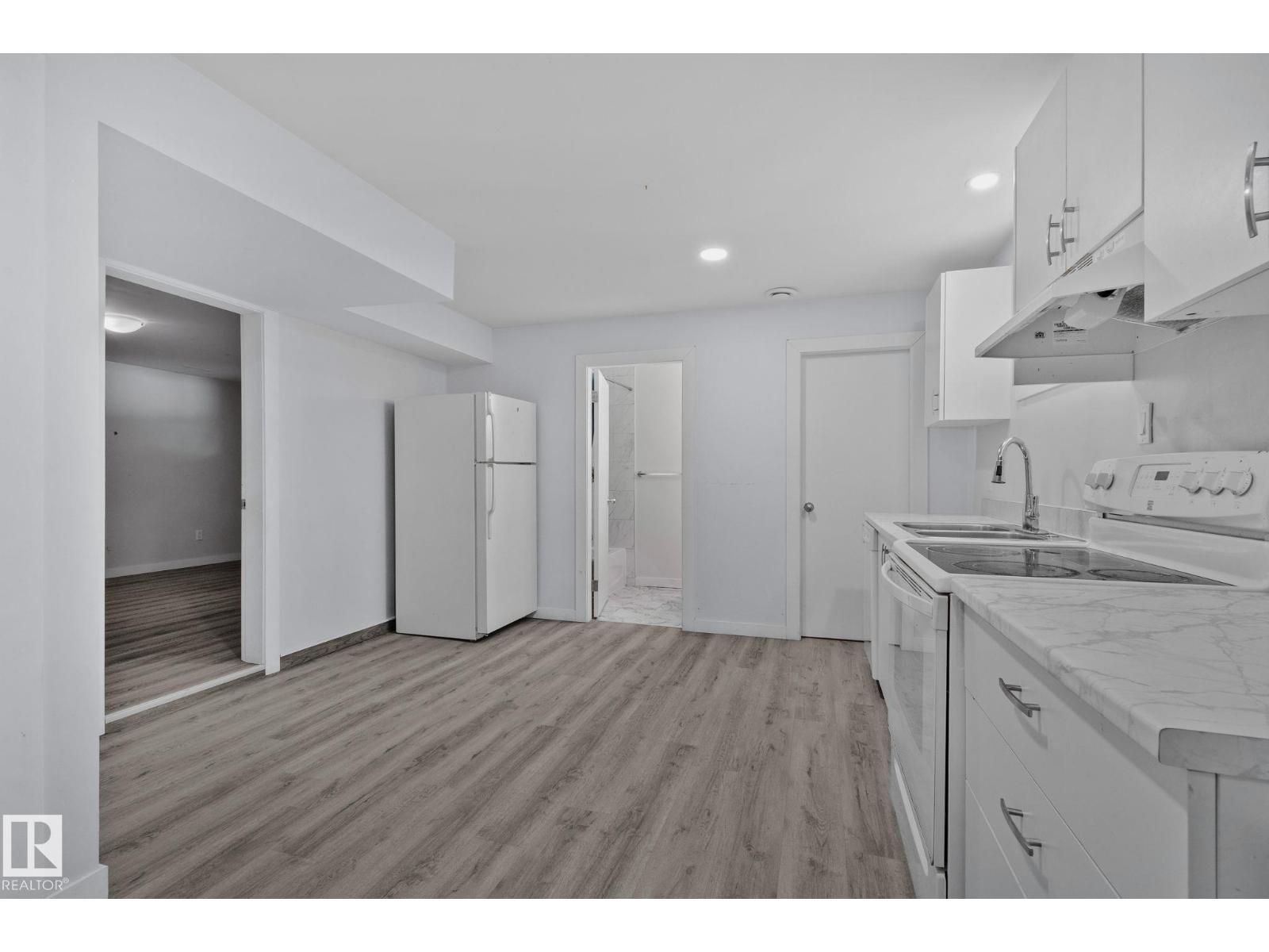 12002 37 ST NW — photo 16