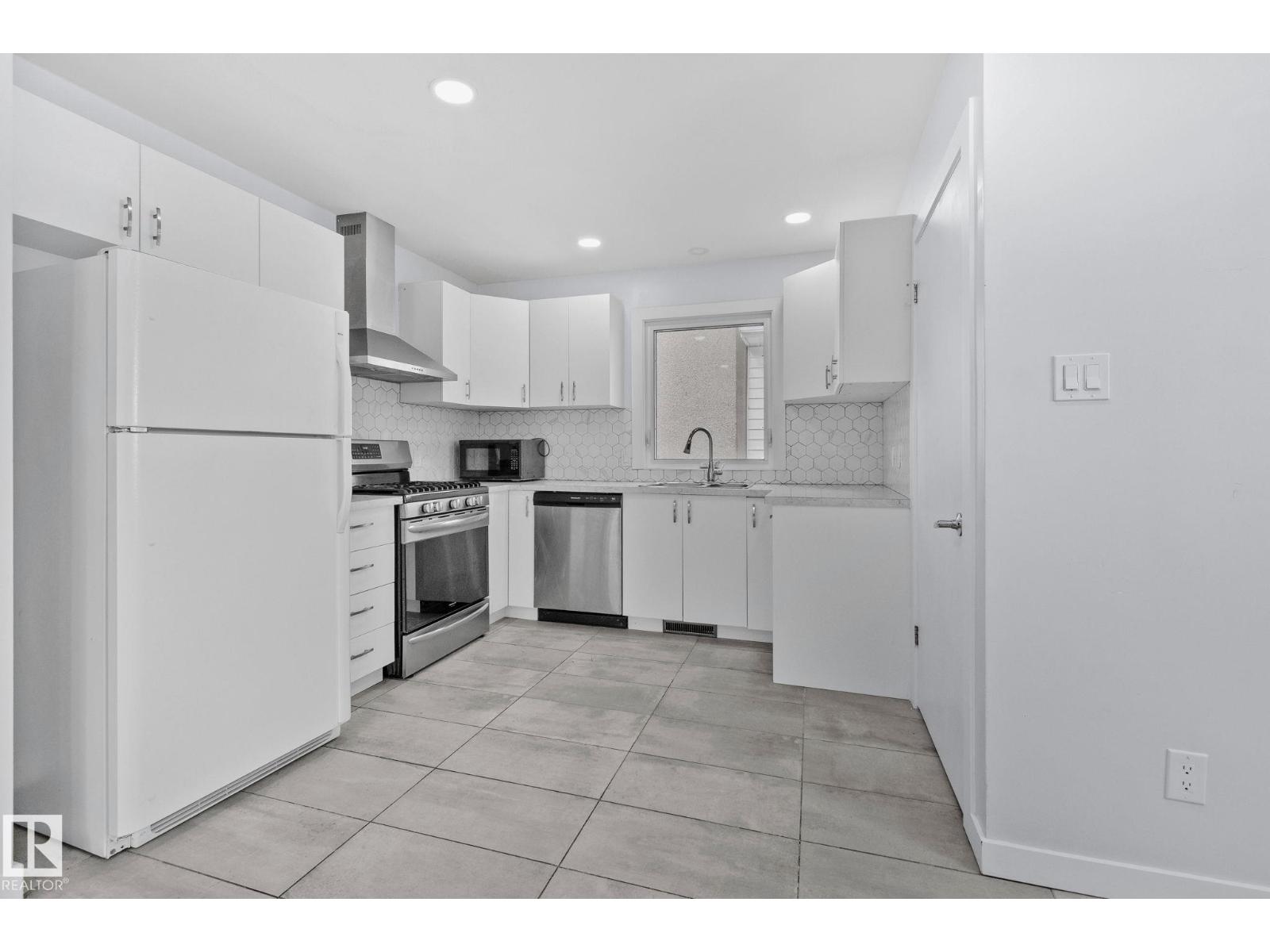 12002 37 ST NW — photo 7