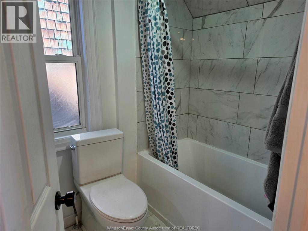 1126 LOUIS AVENUE - 17