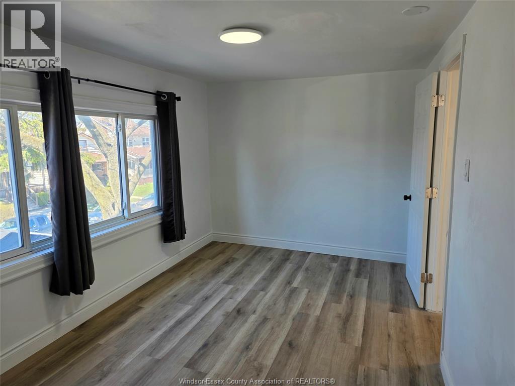1126 LOUIS AVENUE - 22