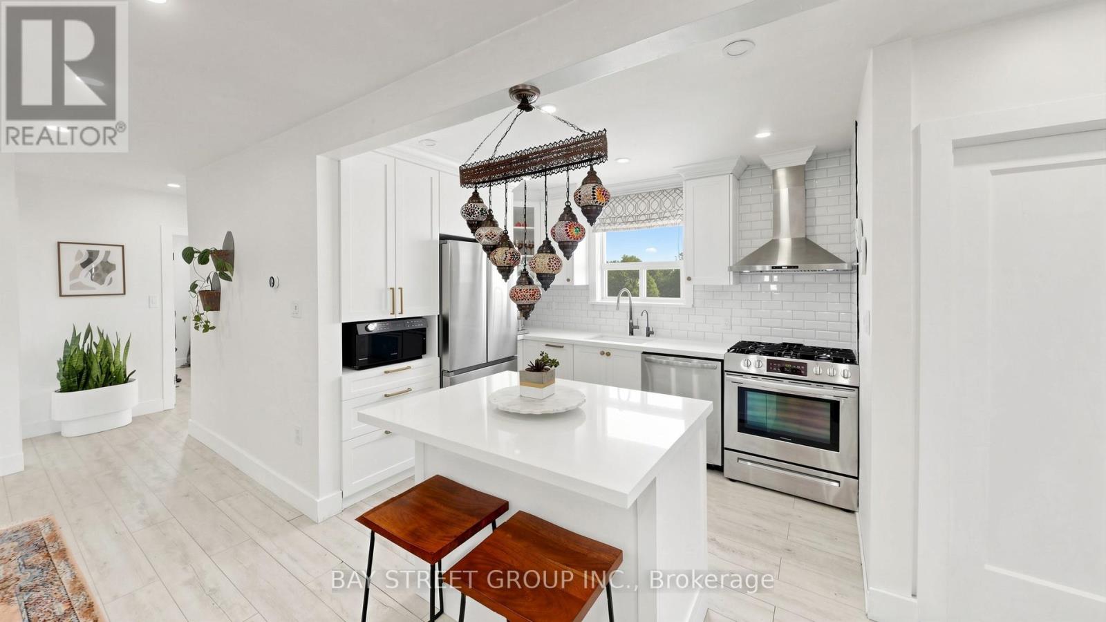 58 ALBERT AVENUE - 10