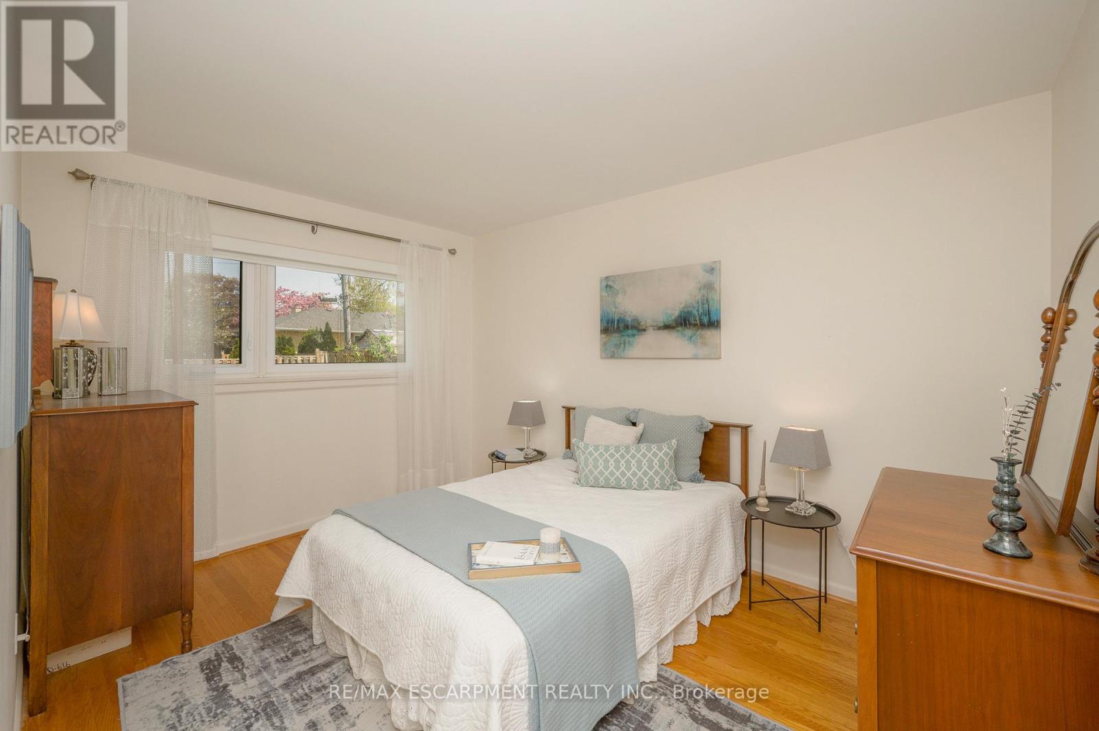 6 DEANEFIELD CRESCENT - 13