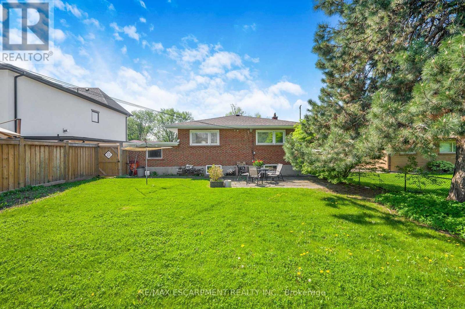 6 DEANEFIELD CRESCENT - 21