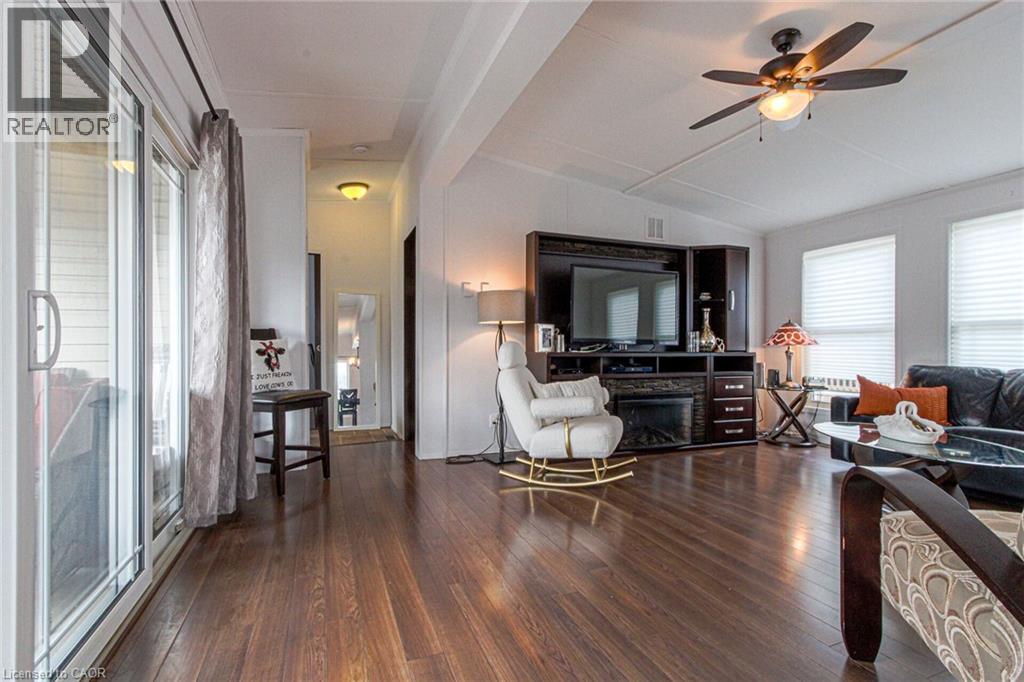 4449 MILBUROUGH Line - 15