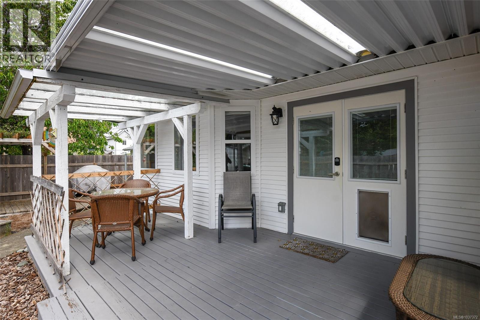 B 781 Stewart Ave, Courtenay