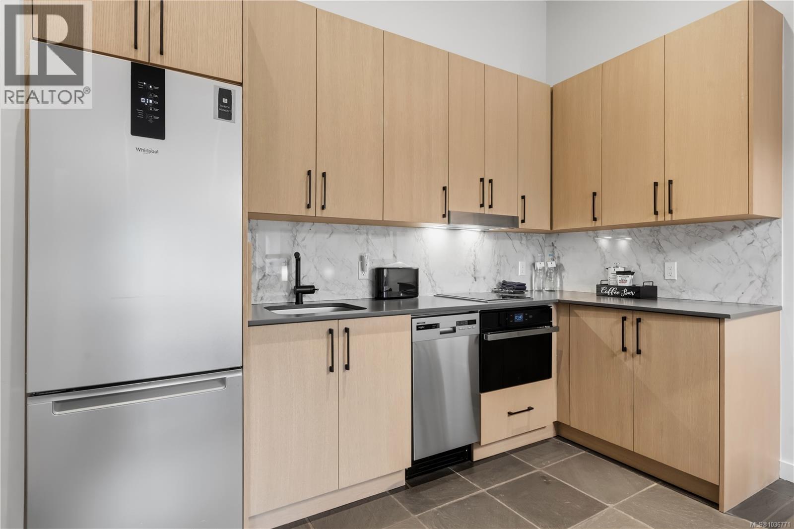 103 596 Marine Dr, Ucluelet
