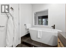 103 596 Marine Dr, Ucluelet, BC V0R3A0 Photo 8