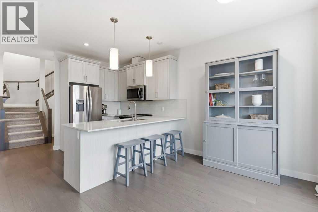 #2 3318 Centre Street NE - 9