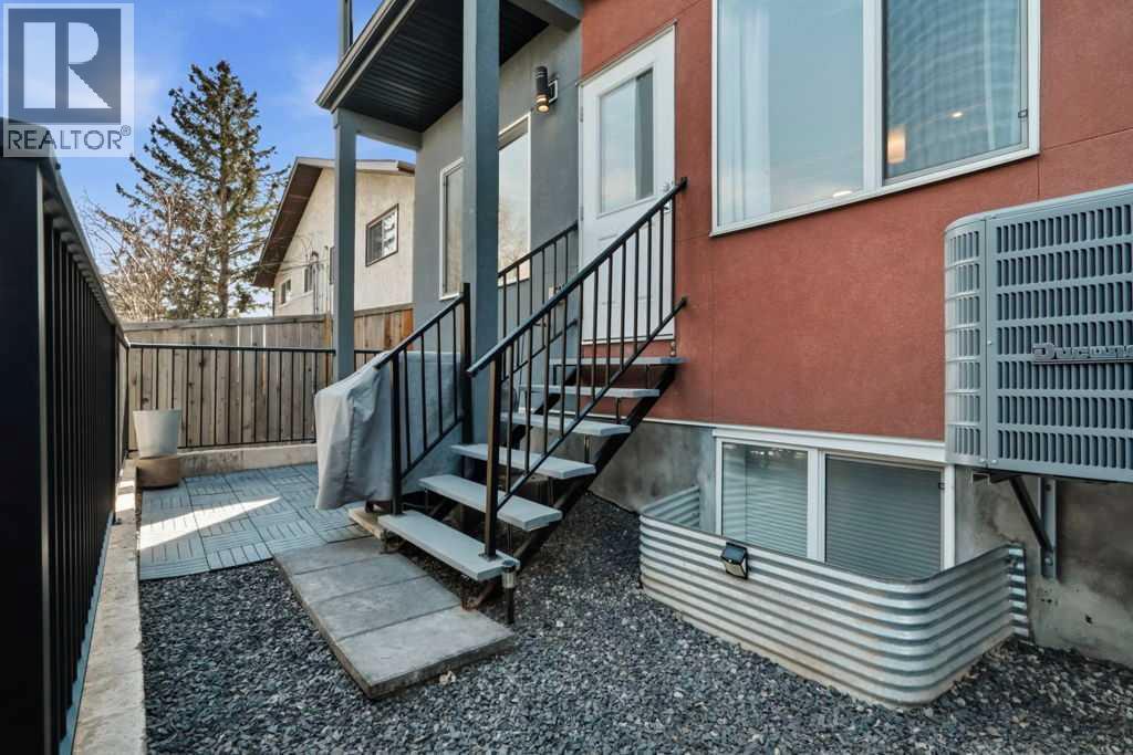 #2 3318 Centre Street NE - 11
