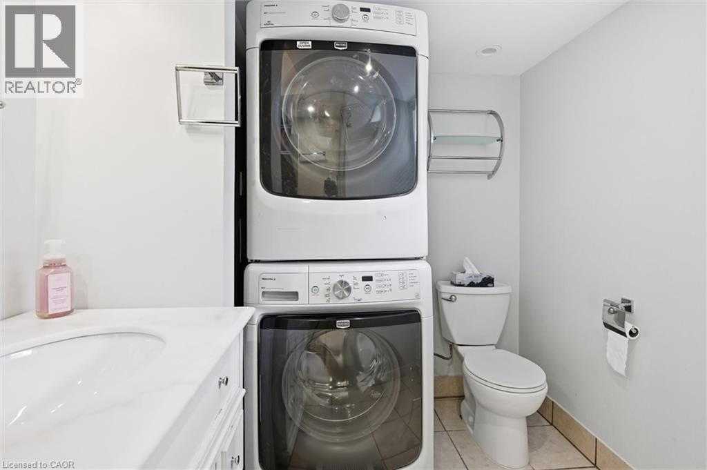 81 CARRICK Avenue - 36
