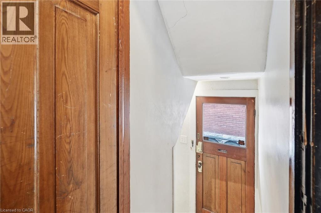 81 CARRICK Avenue - 21