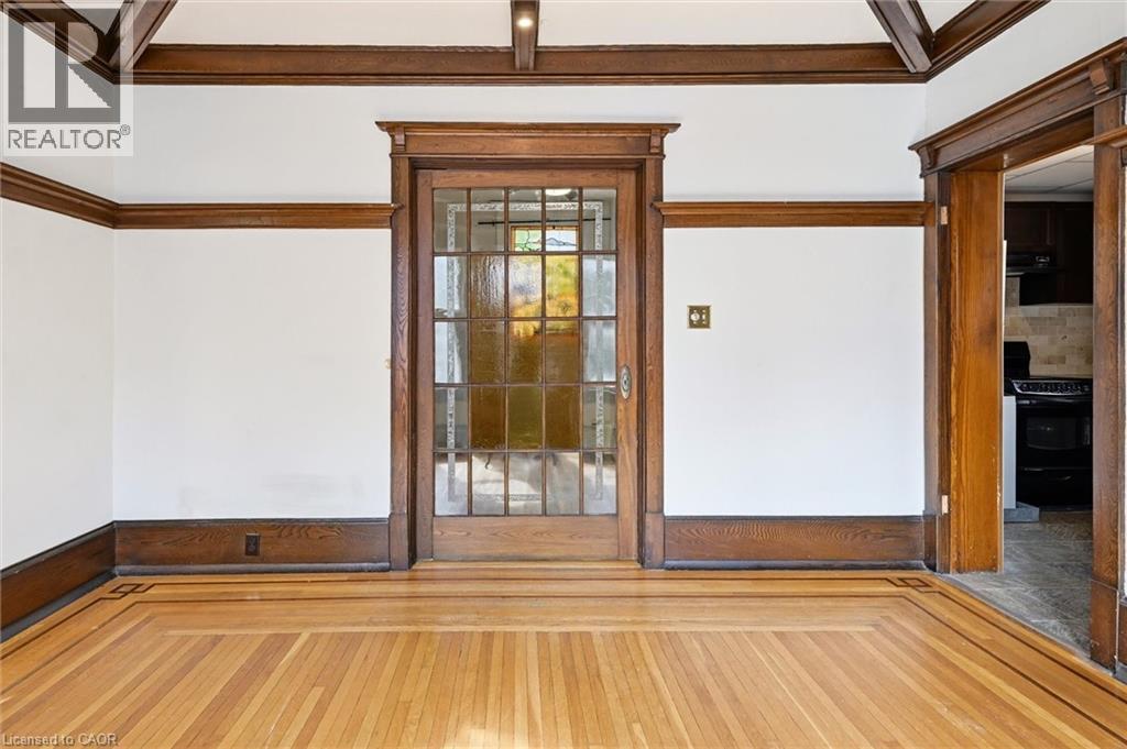 81 CARRICK Avenue - 13