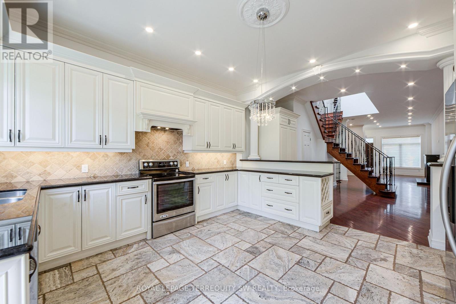 329 LIPPINCOTT STREET - 13