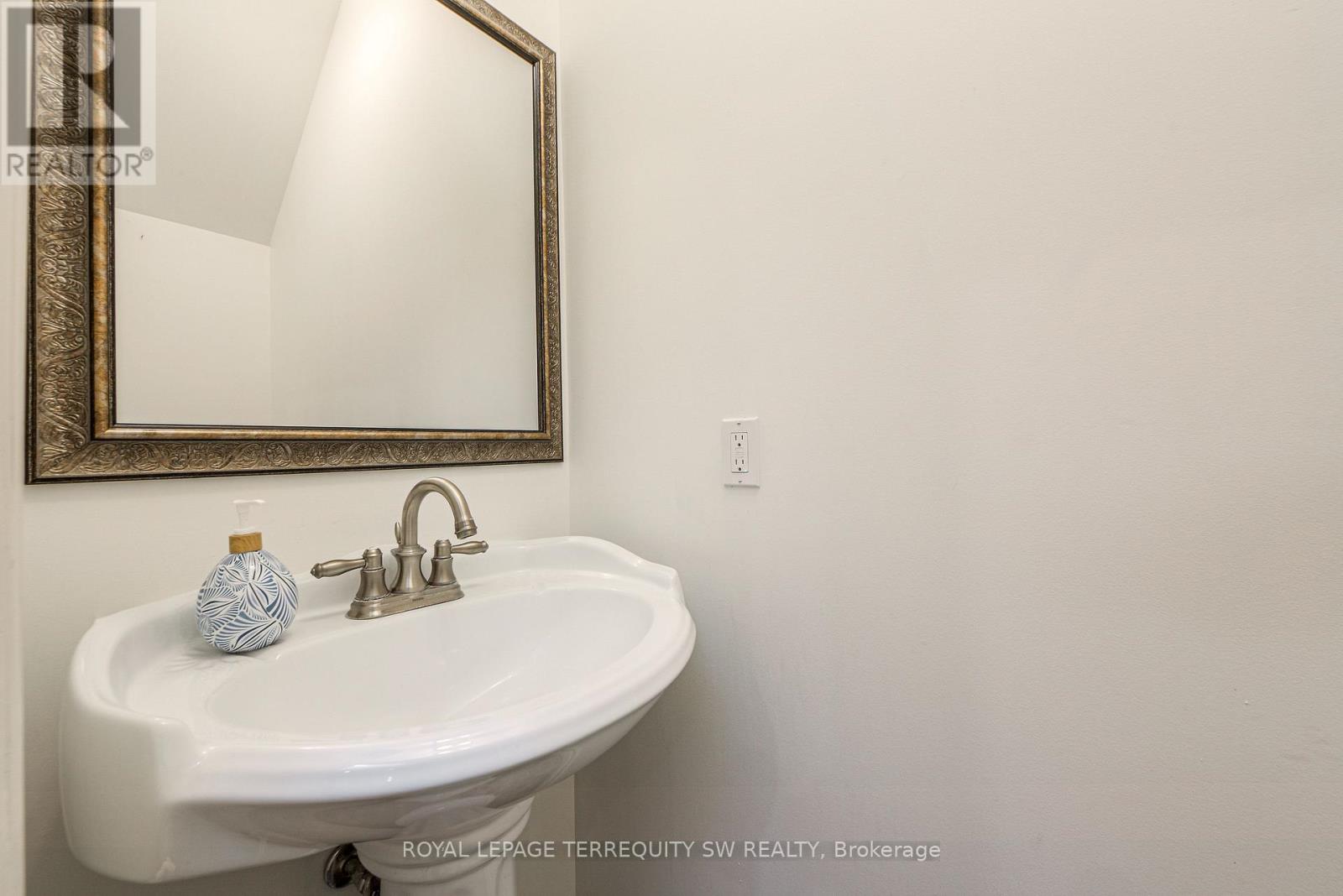 329 LIPPINCOTT STREET - 15