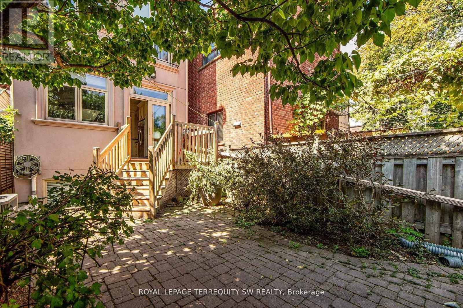 329 LIPPINCOTT STREET - 39