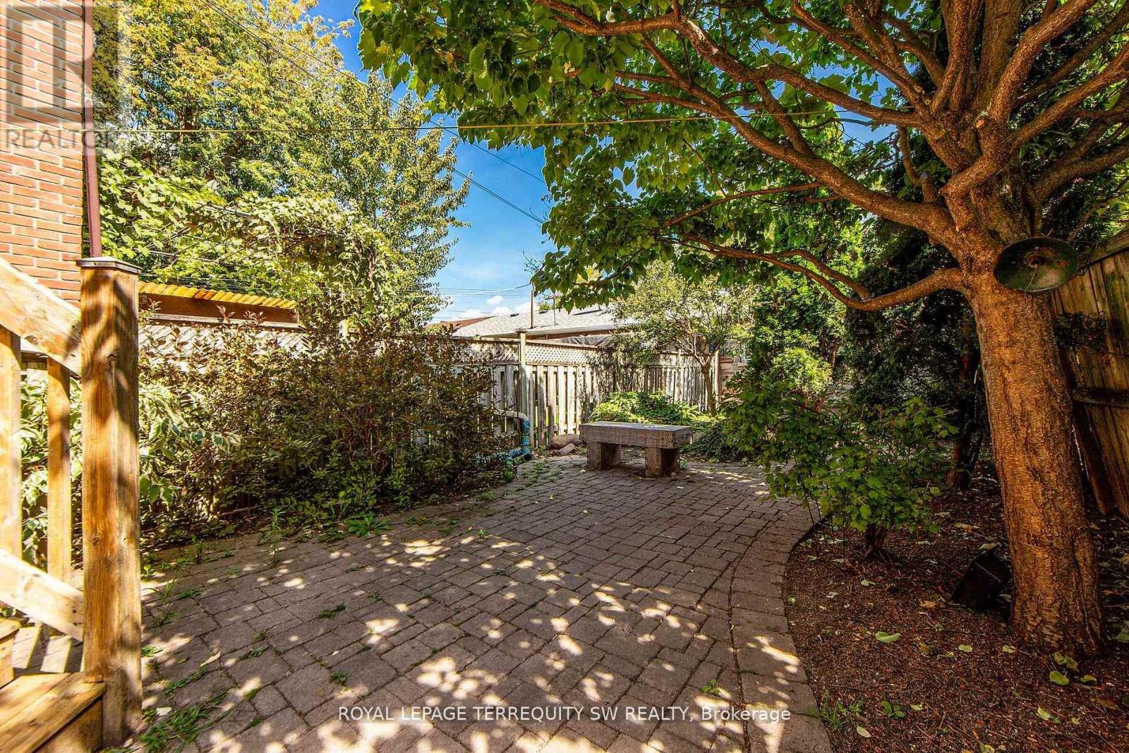 329 LIPPINCOTT STREET - 40