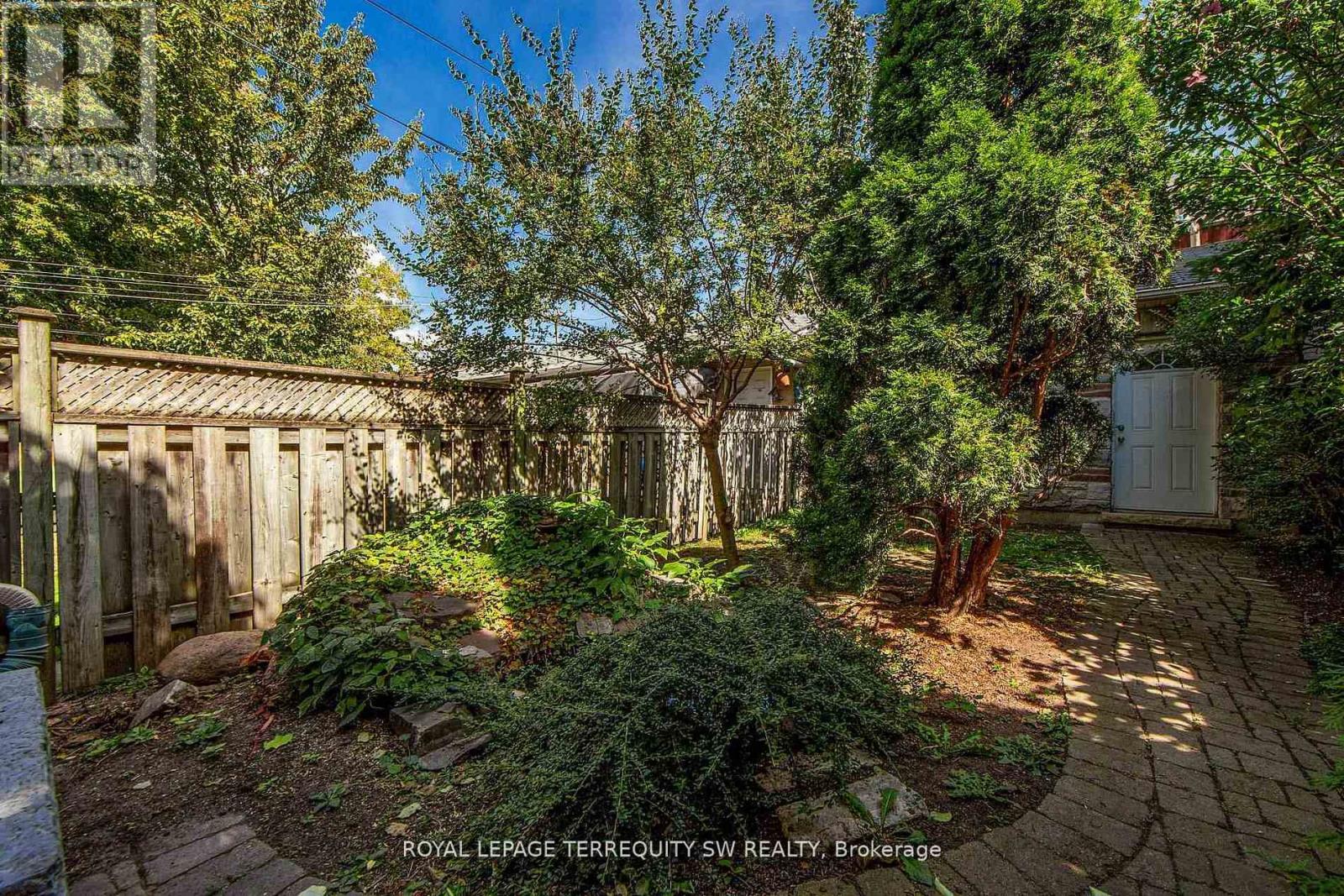 329 LIPPINCOTT STREET - 41