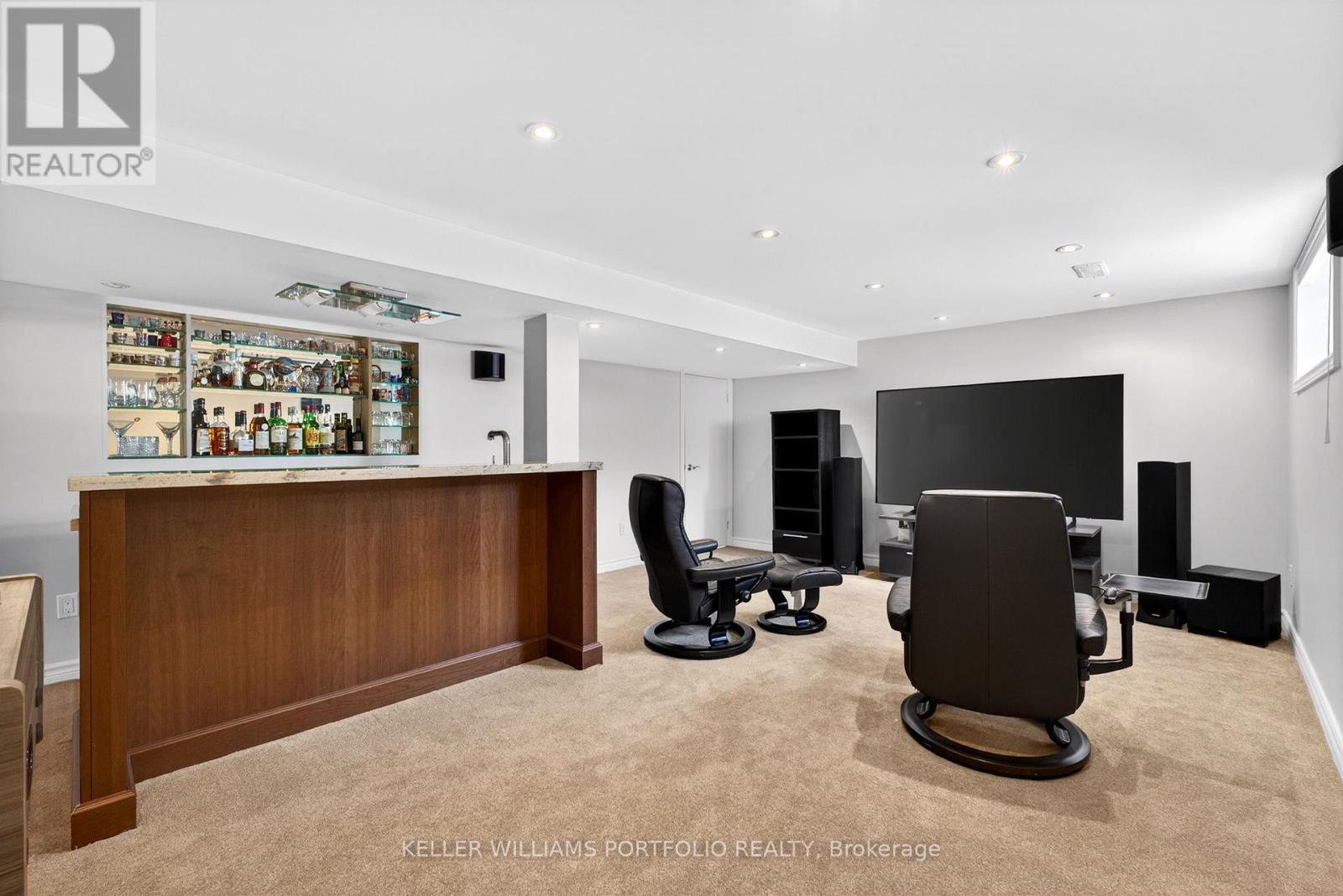 9 BAINTREE EAST STREET - 37