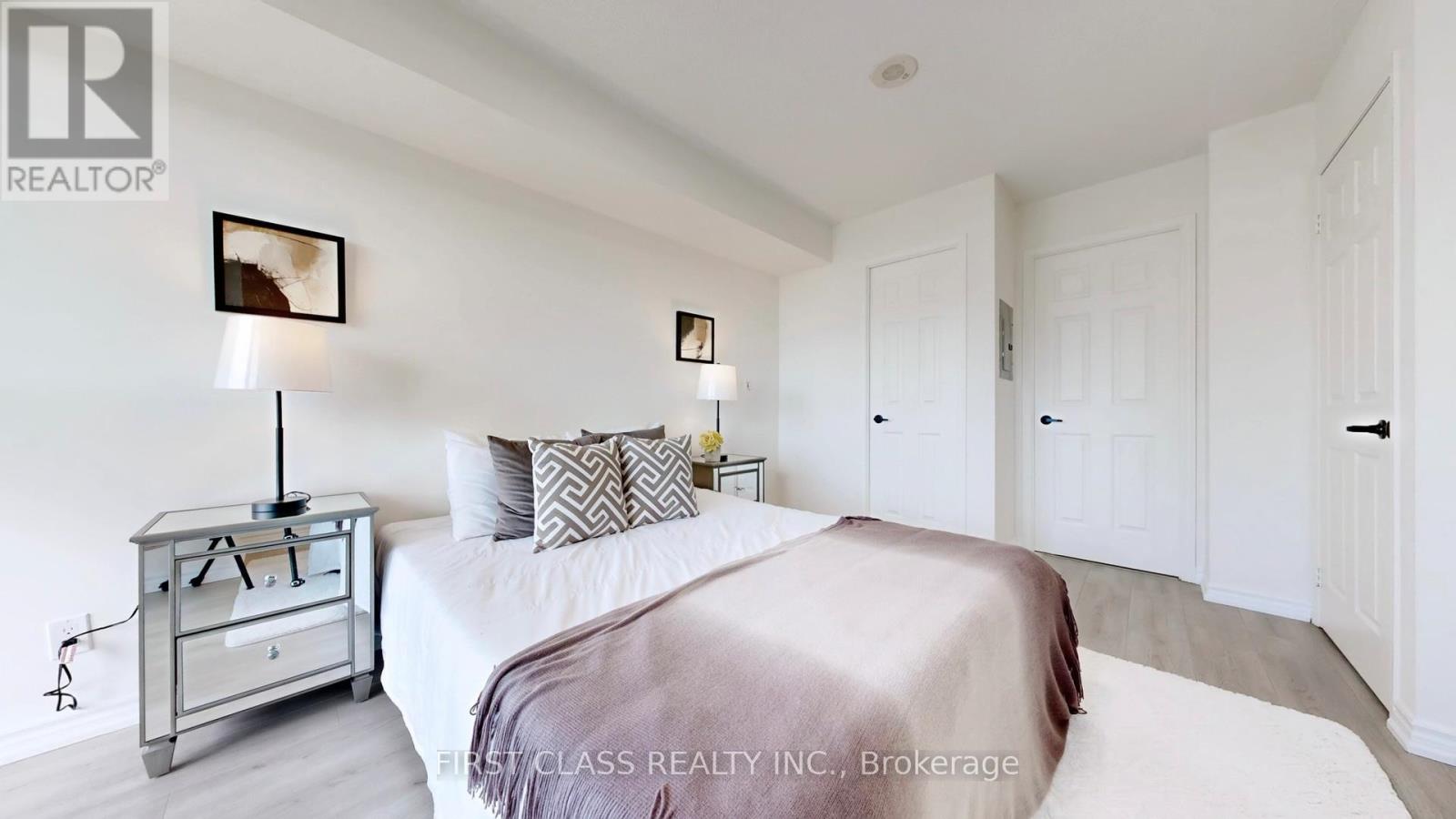 #1112 68 GRANGEWAY AVENUE - 16