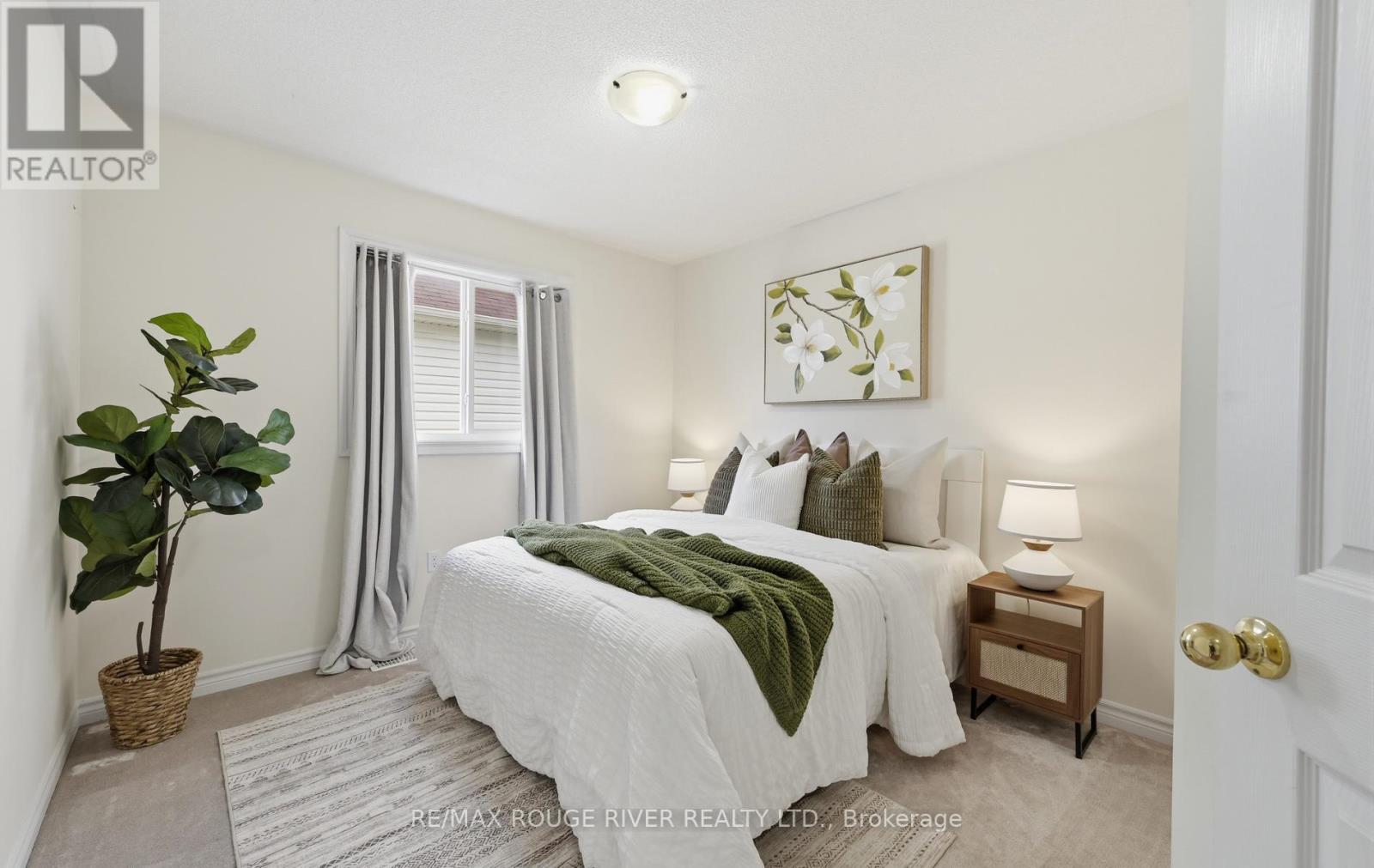 55 REDFERN CRESCENT - 29