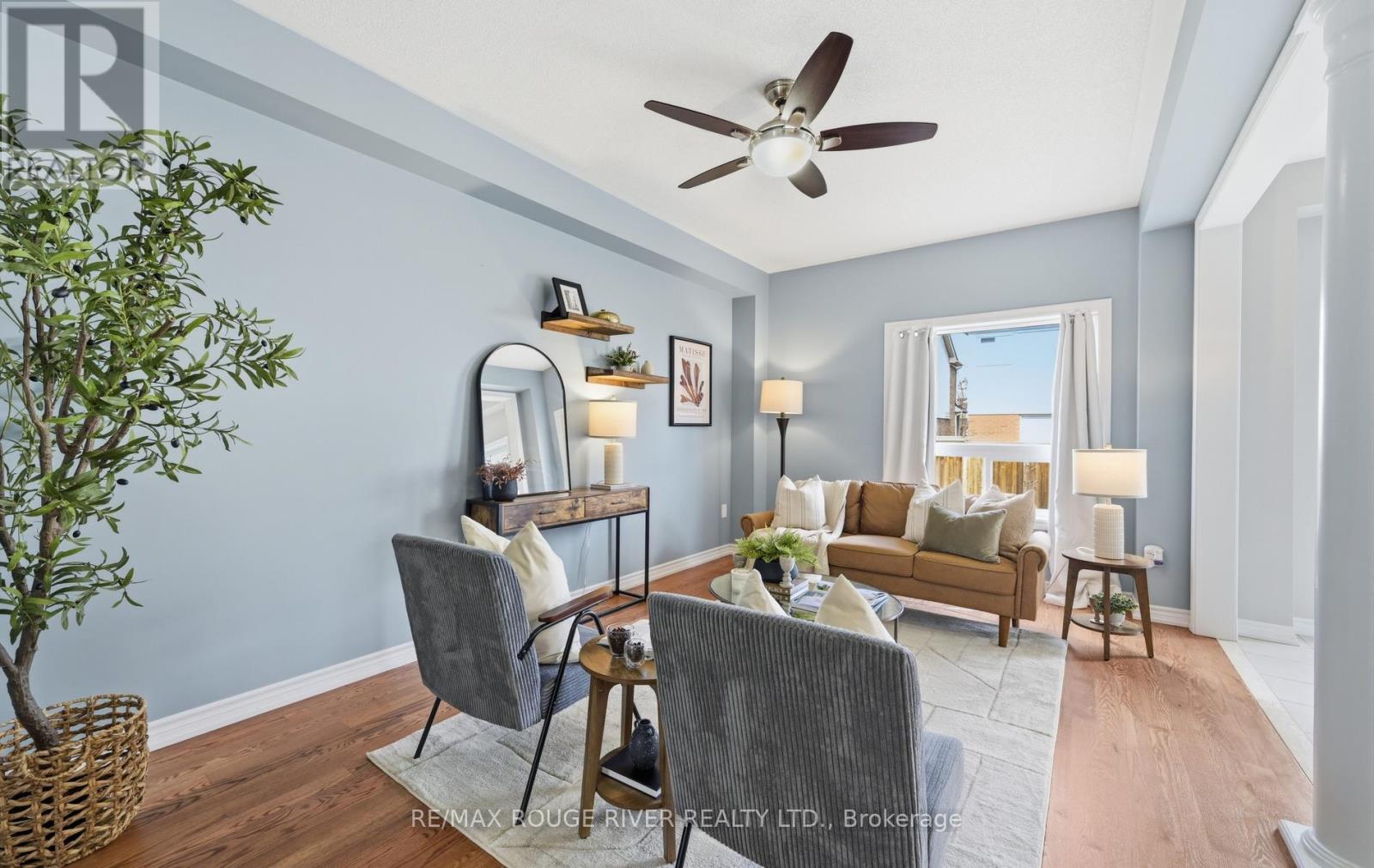 55 REDFERN CRESCENT - 8