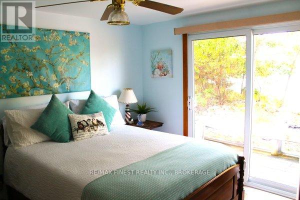 14 DOWNIE ISLAND - 22