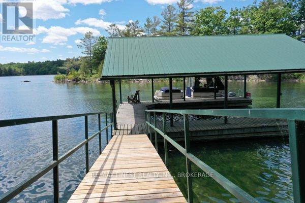 14 DOWNIE ISLAND - 33