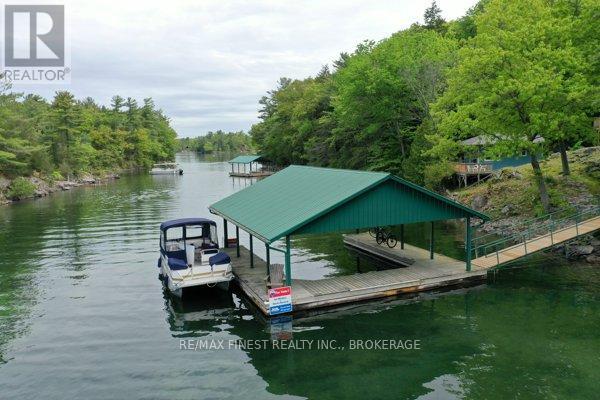 14 DOWNIE ISLAND - 35