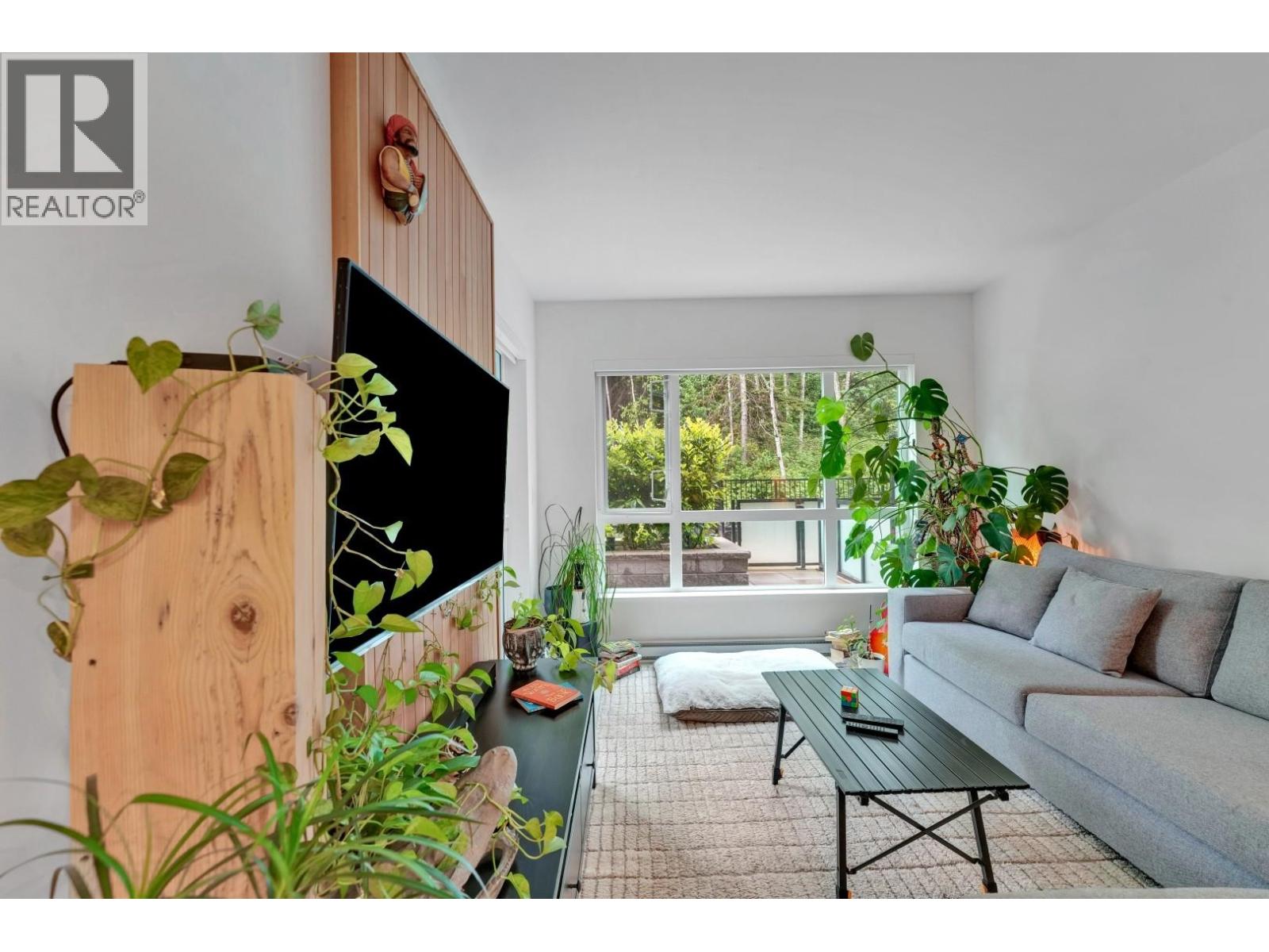 211 3596 MALSUM DRIVE, North Vancouver