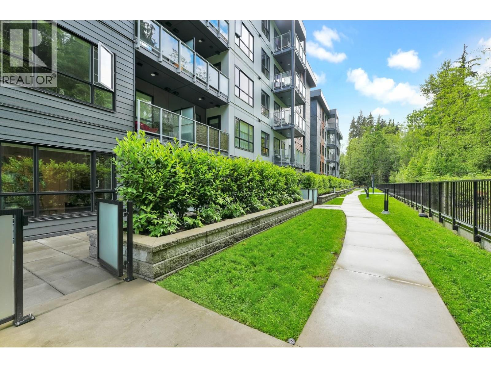 211 3596 MALSUM DRIVE, North Vancouver