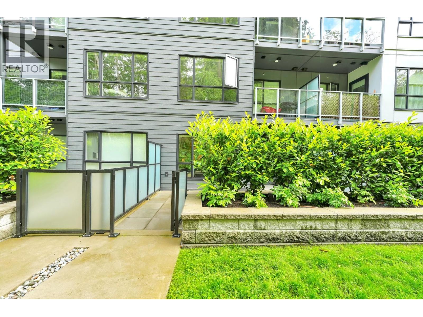 211 3596 MALSUM DRIVE, North Vancouver