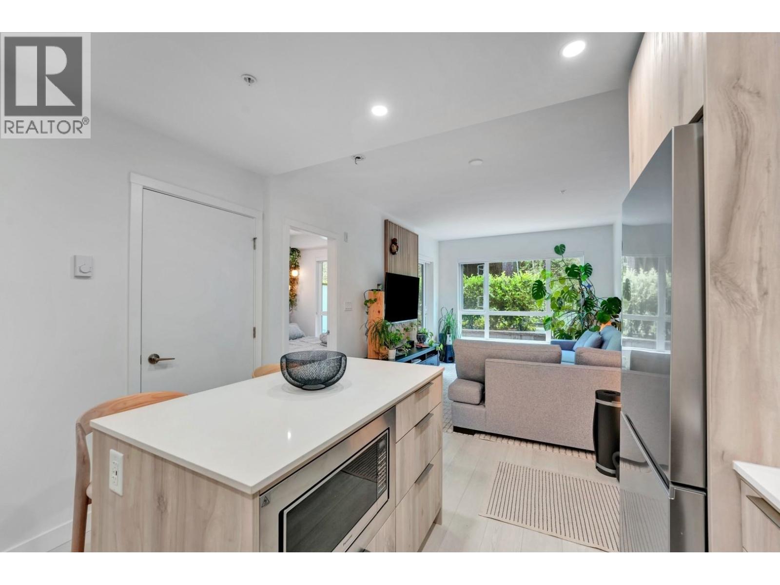 211 3596 MALSUM DRIVE, North Vancouver