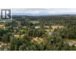 485 Beaver Lake Rd, Saanich, BC V9E2J7 Photo 9