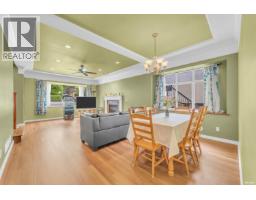 4317 Cliffmont Road, North Vancouver, BC V7G1J6 Photo 6
