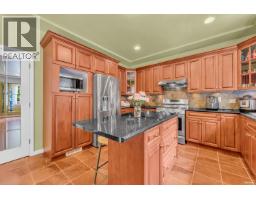 4317 Cliffmont Road, North Vancouver, BC V7G1J6 Photo 8
