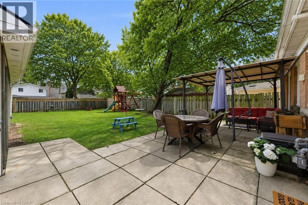 2074 CHURCHILL Avenue - 33