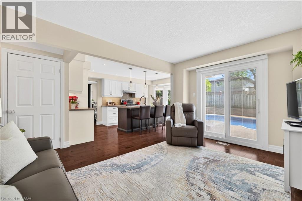 108 OLD FOREST Crescent, Kitchener, Ontario, N2N2A3 — Photo 31