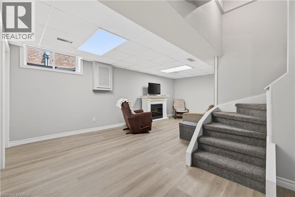 108 OLD FOREST Crescent, Kitchener, Ontario, N2N2A3 — Photo 49